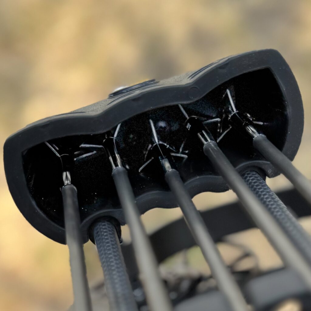 Rise Vented Hood Zig Zag